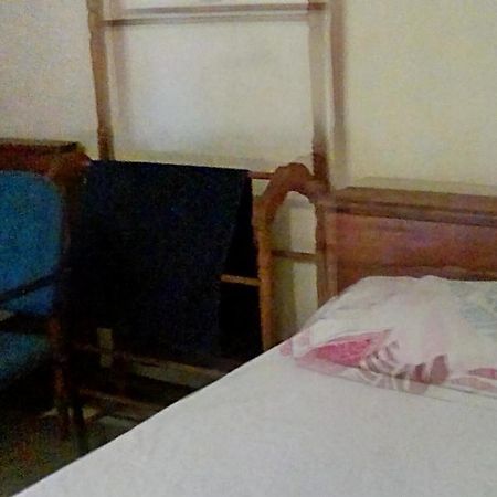 Leaf Guest House Gampola Esterno foto