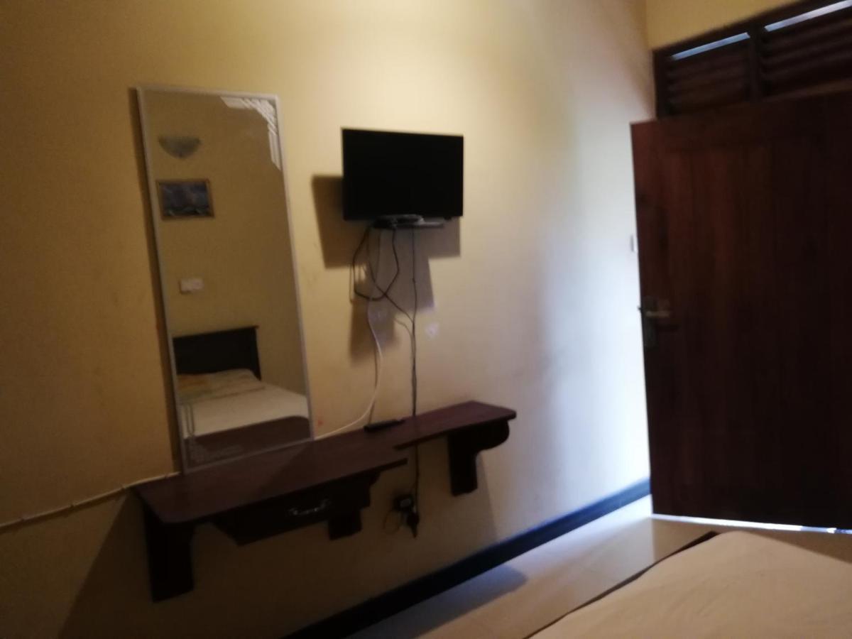 Leaf Guest House Gampola Esterno foto