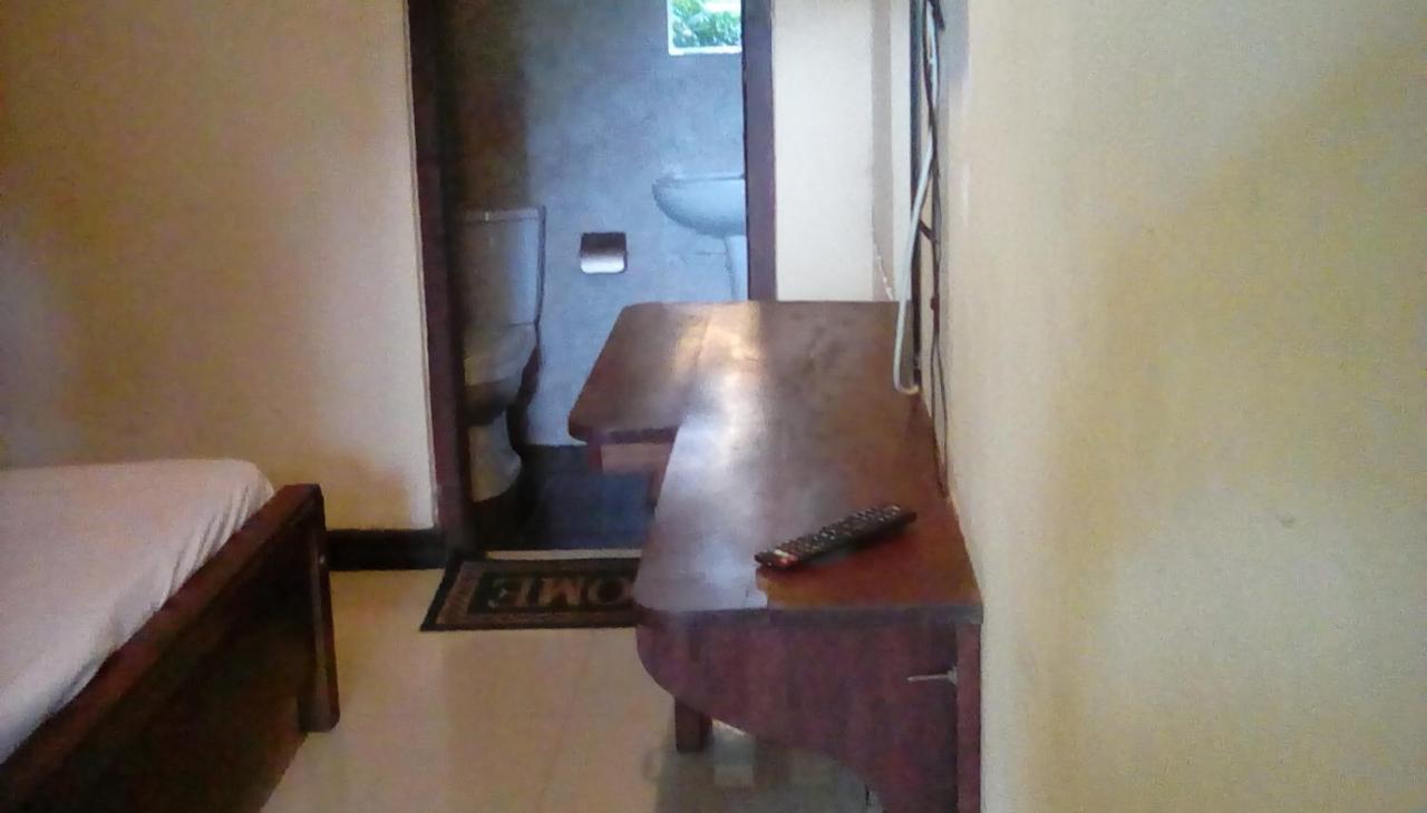 Leaf Guest House Gampola Esterno foto