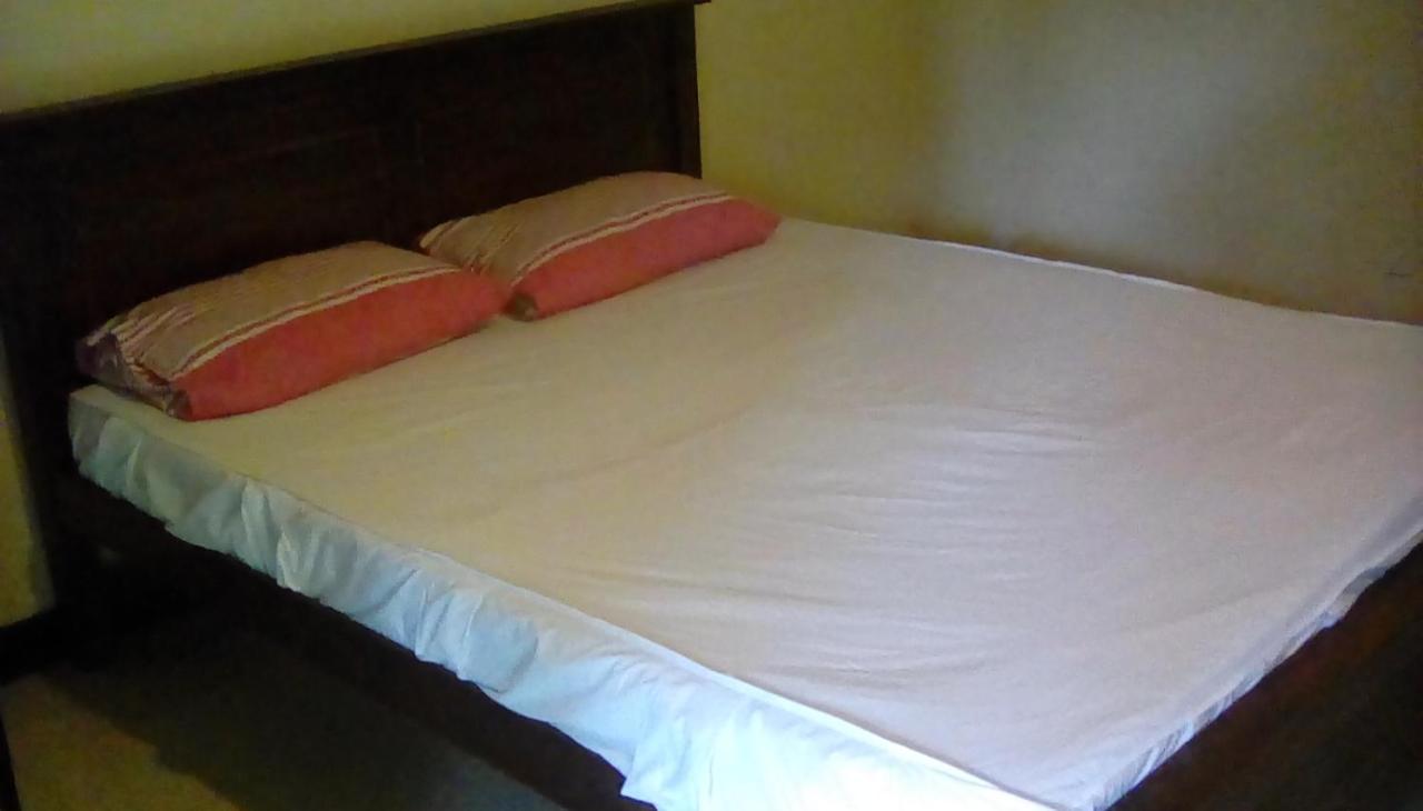 Leaf Guest House Gampola Esterno foto