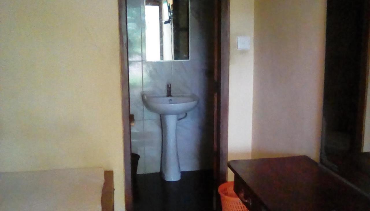 Leaf Guest House Gampola Esterno foto