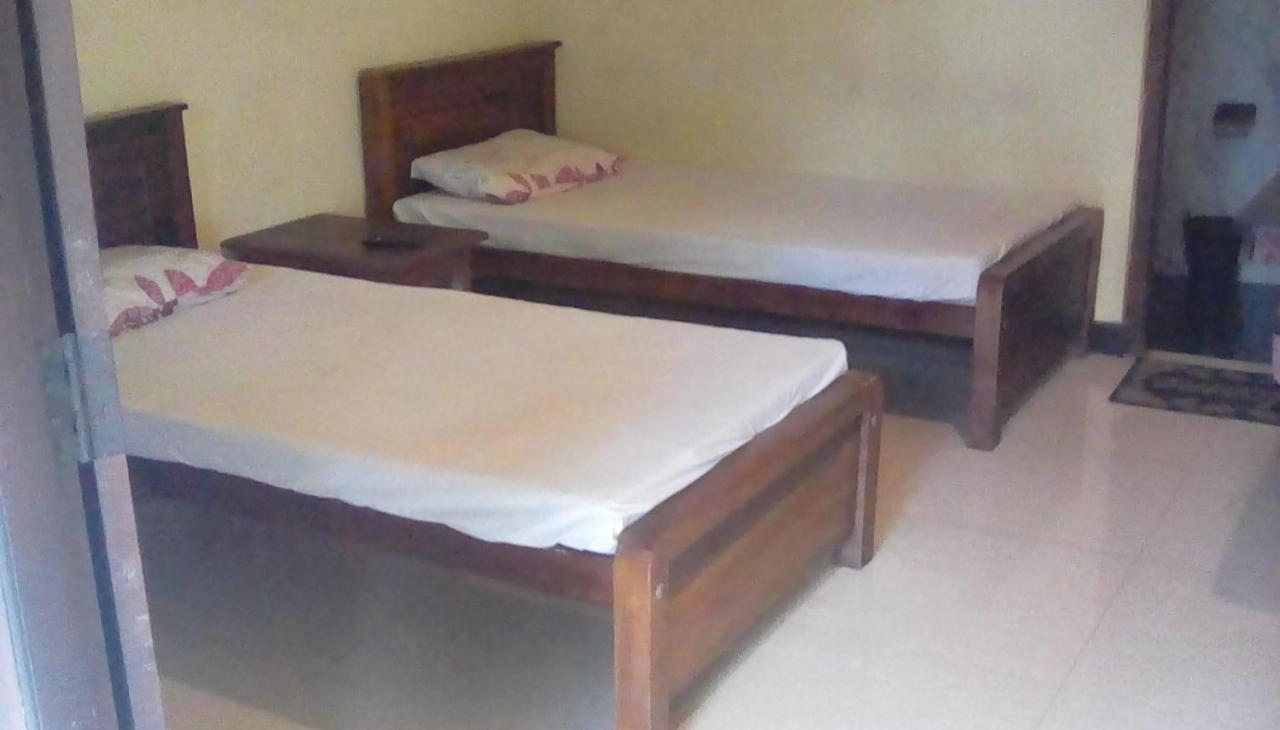 Leaf Guest House Gampola Esterno foto